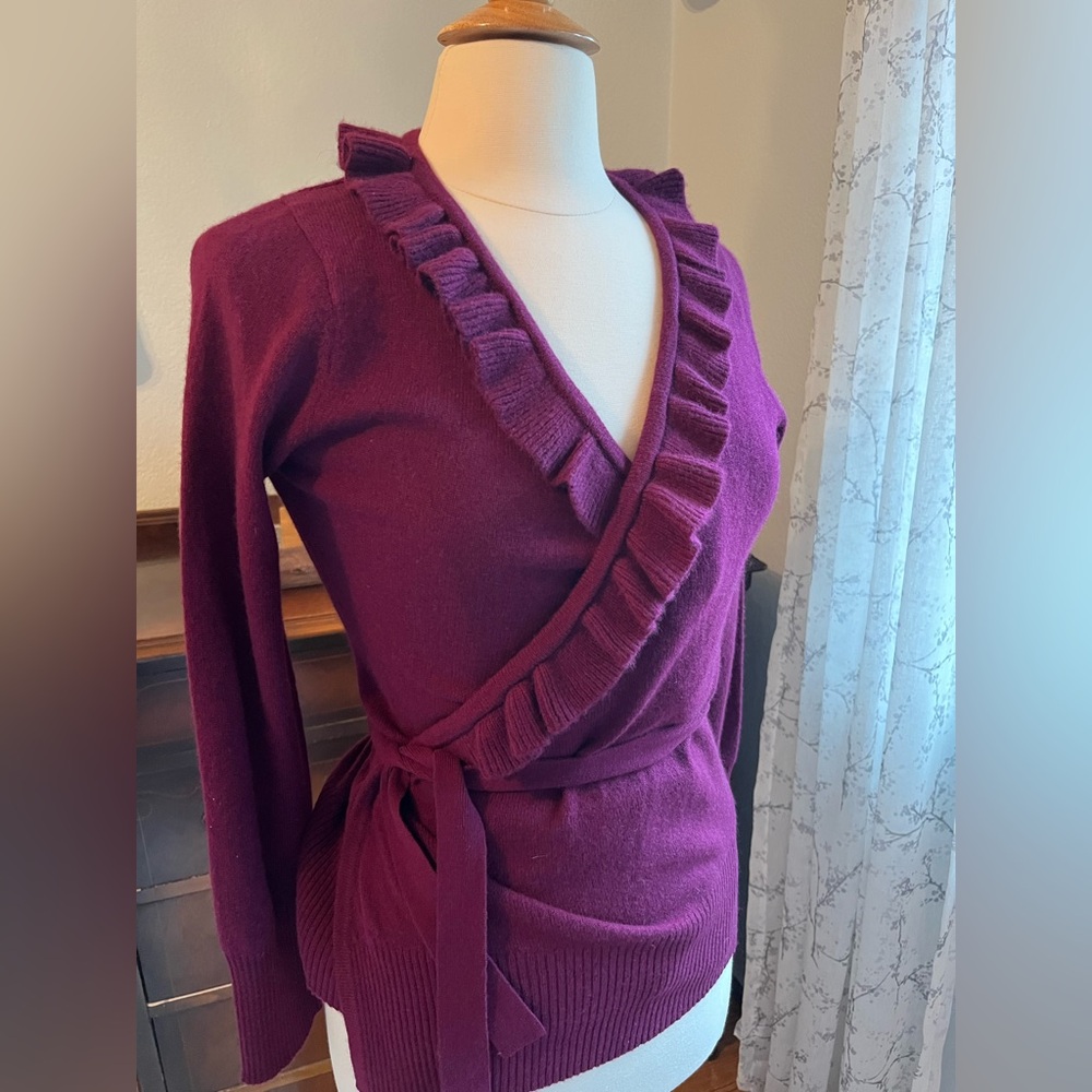 NWT Qi Cashmere’s Women's Ruffled V-Neck Sweater - Raspberry Soft & Cozy - Picture 2 of 6